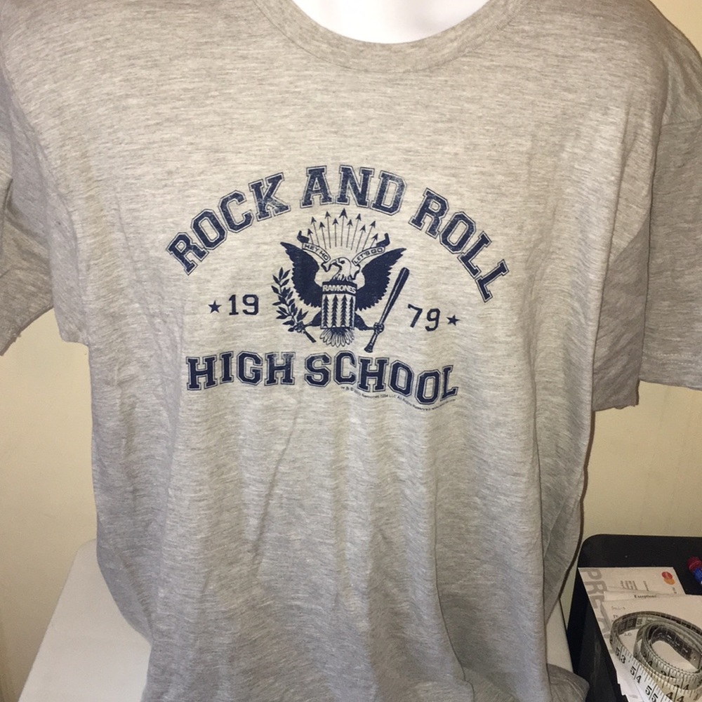 Ramones Tee size XL